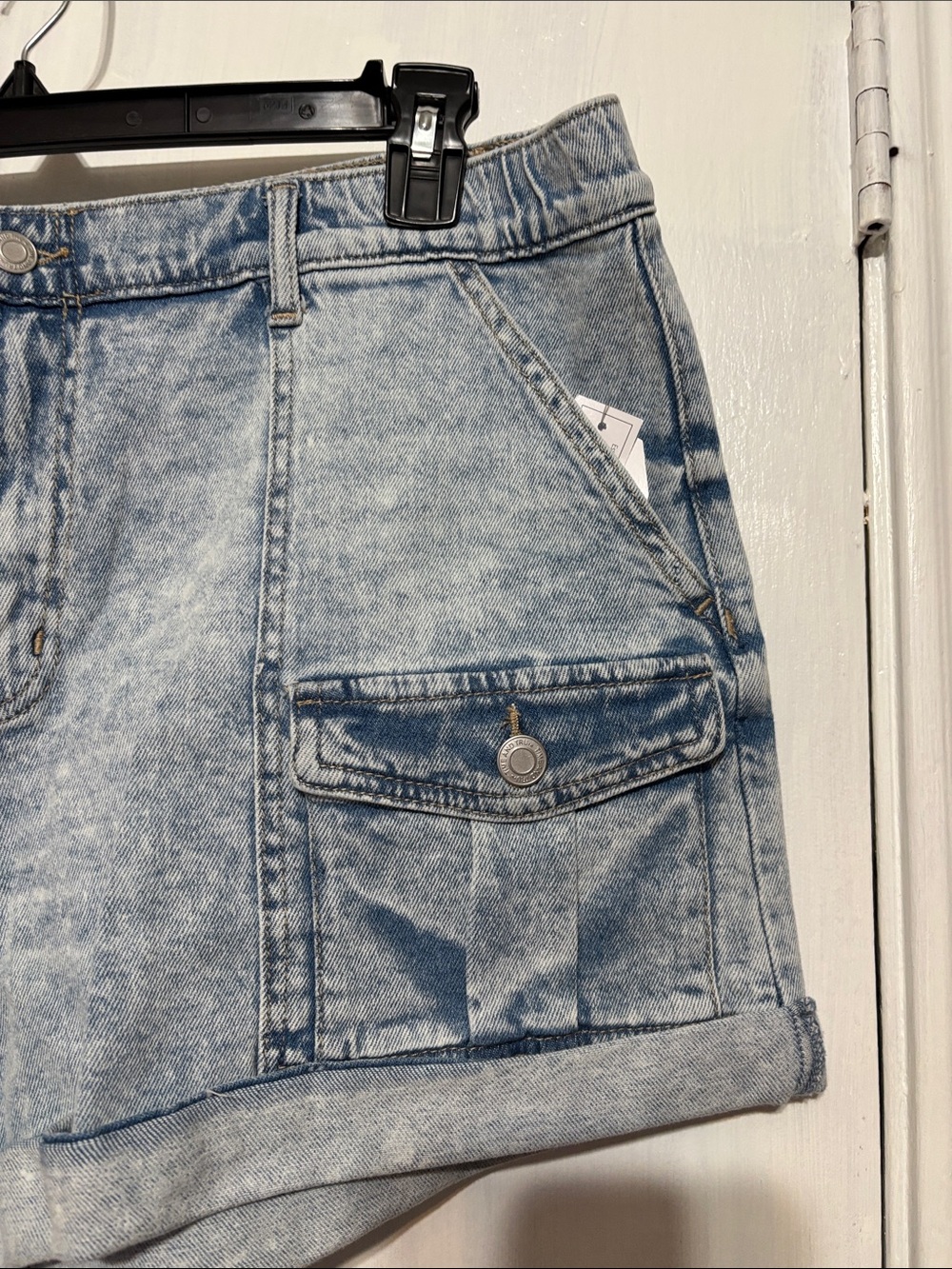 Time and Tru Light Wash Denim Cargo Shorts - Light Blue - Picture 3 of 5